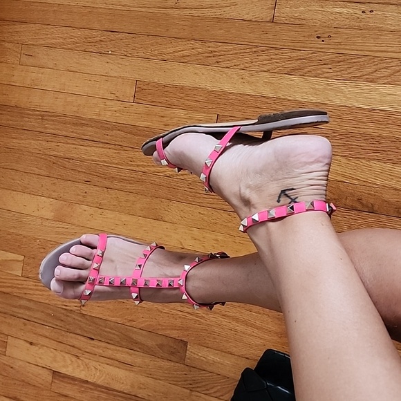 VALENTINO ROCKSTUD FUSCHIA SANDALS FLAT - Picture 3 of 7